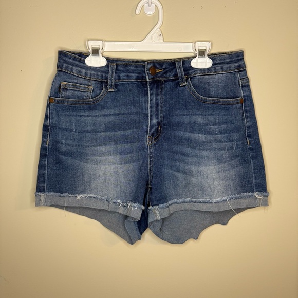 Judy Blue Pants - JUDY BLUE Cuffed Raw Frayed Hem Medium Wash Shorts 28